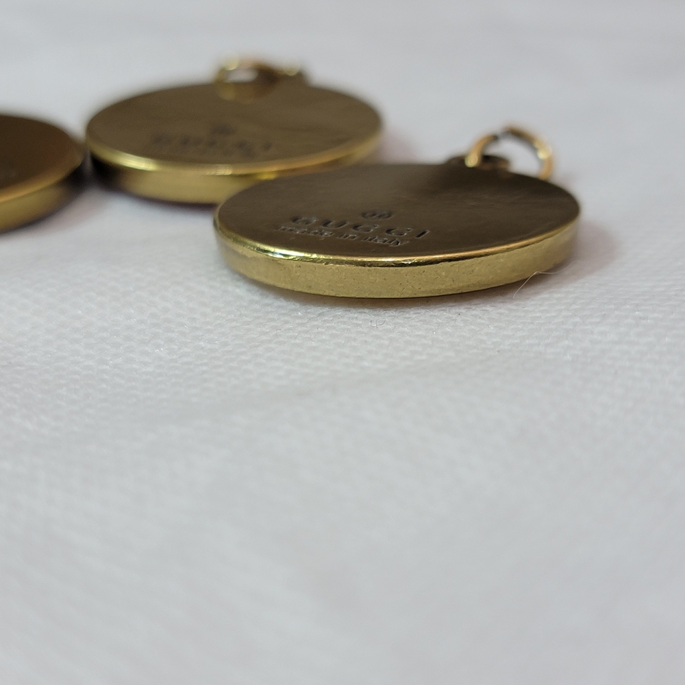 Auth🔥Gucci Gold Round Pendant - Picture 5 of 6